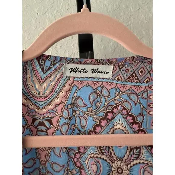 White Waves Women's Printed Kimono Robe with Belt - Picture 2 of 7